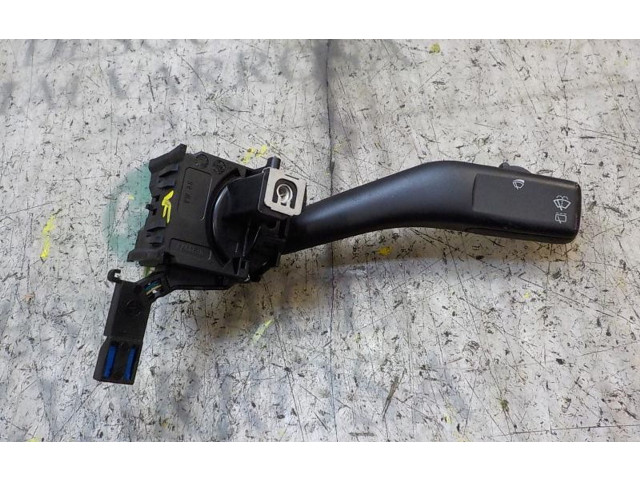 Ручка стеклоочистителей    Volkswagen Golf SportWagen