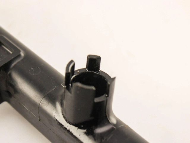 Vstřikovací lišta 04593923AB Dodge Grand Caravan pro benzínový motor 3.6