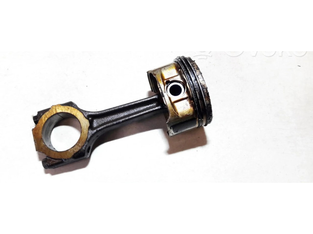 Píst Alfa Romeo 156 pro benzínový motor 1.8