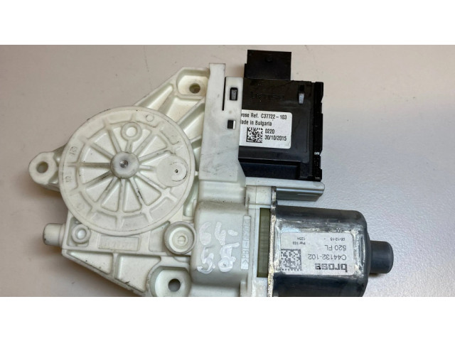 Передний двигатель механизма для подъема окон