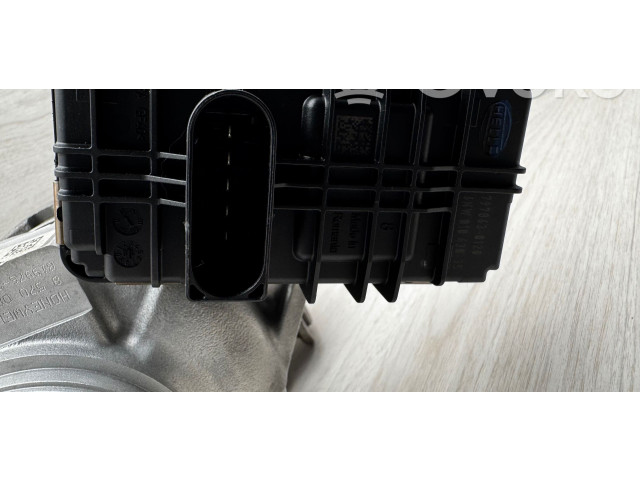 Vstřikovací lišta 8570082, VEAC02352 BMW 5 F10 F11 B47