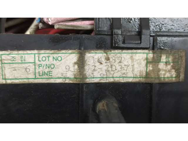 Блок предохранителей  912102D010   Hyundai Elantra    