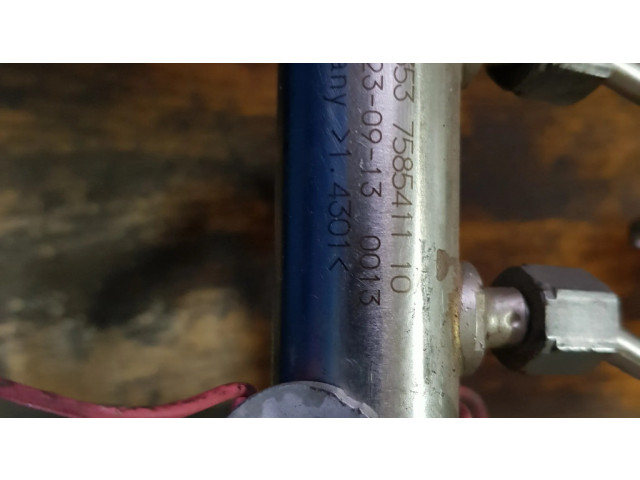 Vstřikovací lišta 1353758541110 BMW 3 GT F34 pro benzínový motor 0.0