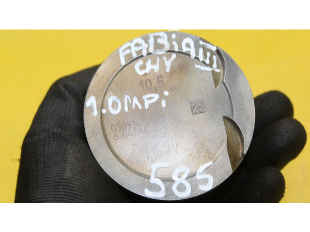 Поршень с шатуном Skoda Fabia Mk3 (NJ)