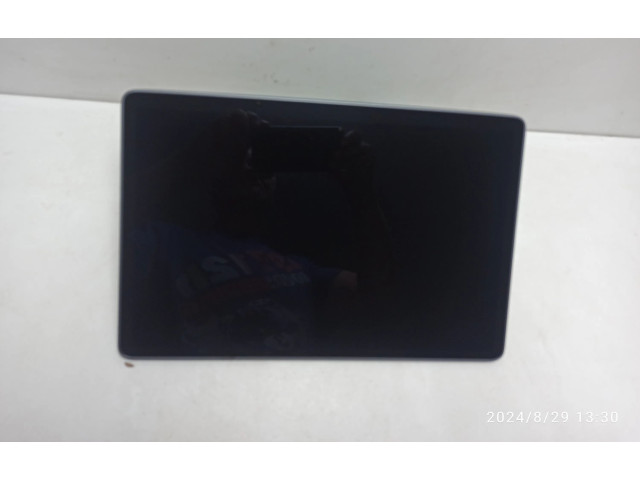 Дисплей 151677900C Tesla Model Y