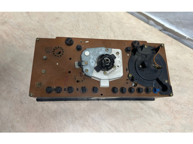 Přístrojová deska Volvo 240 1985 1348058