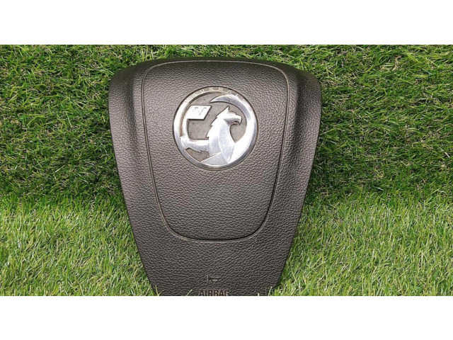 Подушка безопасности водителя 13480288 Opel Zafira C