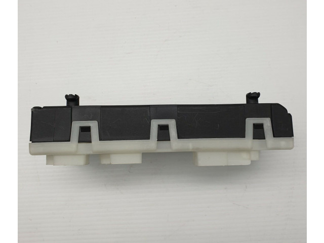 Блок управления крышки багажника