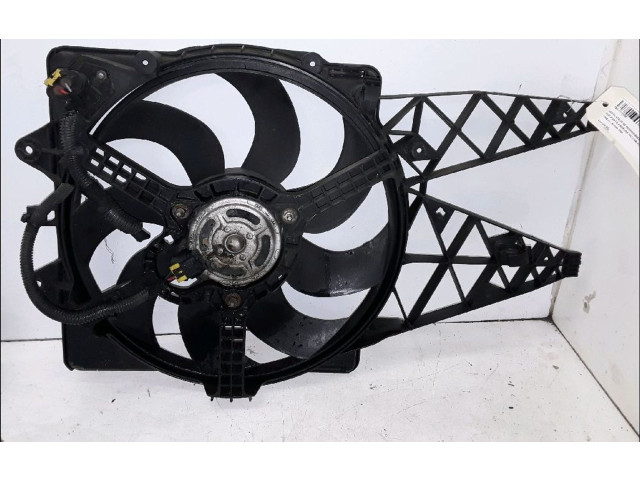 Вентилятор радиатора 55703902 Fiat Grande Punto 1.2