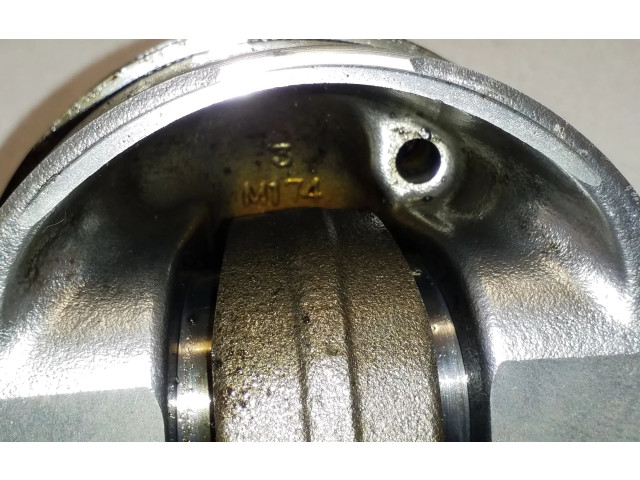 Поршень с шатуном 4n14 M174 Mitsubishi Outlander