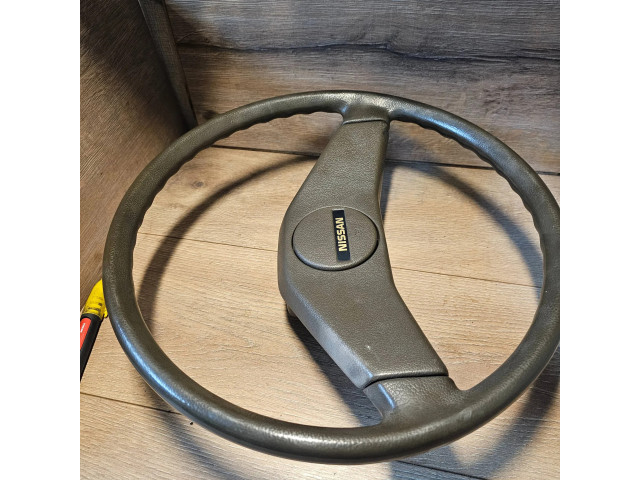 Volant Nissan Micra 1982 484A01