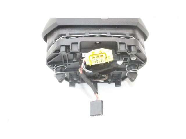 Подушка безопасности водителя 5E3880201S Skoda Octavia Mk4