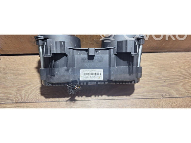 Спидометр (приборный щиток) 5l0920800j Skoda Yeti (5L)