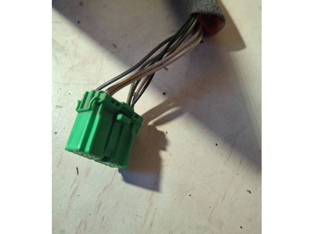 Зеркало электрическое        Volvo V70  2000 - 2004 года   