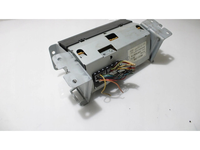 Дисплей       Mitsubishi Space Star