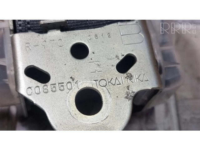 Задний ремень безопасности