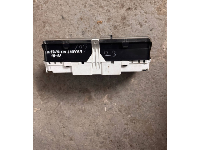Панель приборов Mitsubishi Lancer