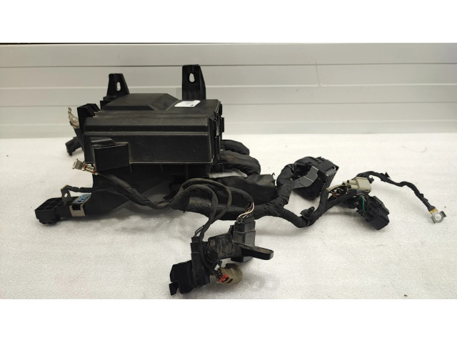 Блок предохранителей  JL3T14D068BE   Ford F150    