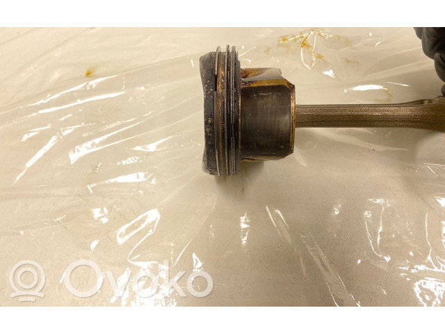 Поршень с шатуном cns 06J198401H, 06K107065G Audi A3 S3 8V