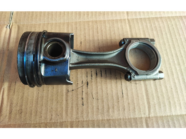 Píst 9812818680 Ford Mondeo MK V T7CN