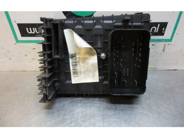 Блок предохранителей  1K0937125A, 1K0937125A   Volkswagen Caddy    