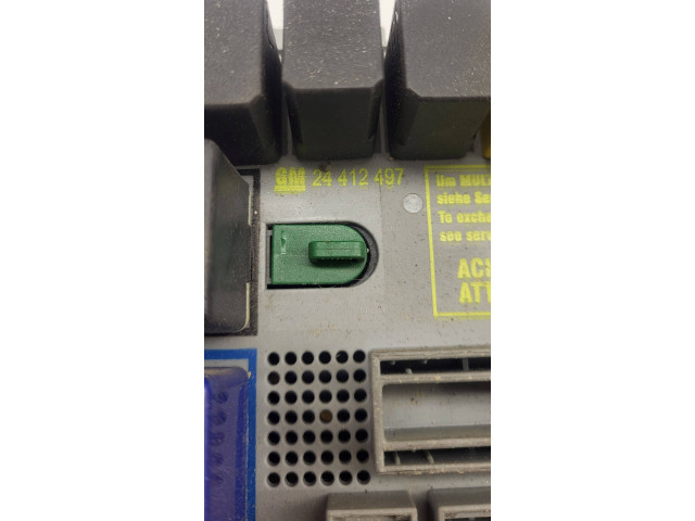 Pojistková skříňka 24412497 Opel Zfira A 2000