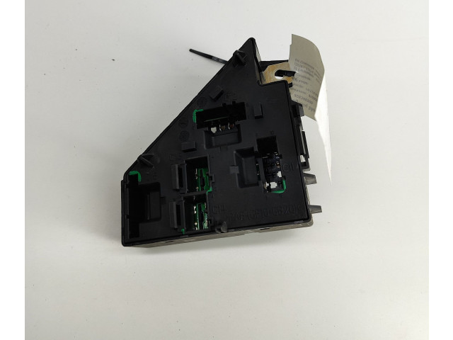 Блок предохранителей 31473569, 31453259 Volvo XC90