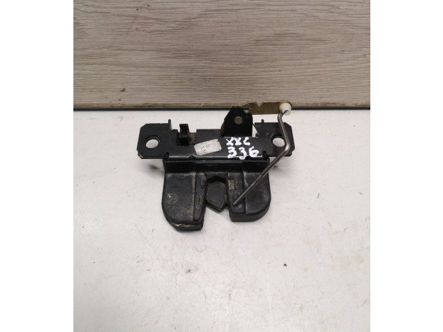 Замок багажника 2K0827505 Volkswagen Caddy 2004 - 2010 года