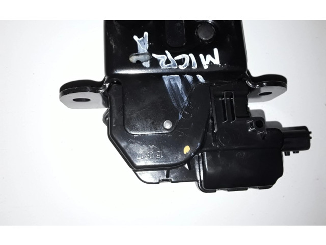 Zámek zadních dveří 905039428R Nissan Micra K14 2018