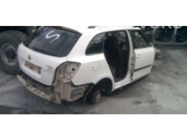 Зеркало электрическое Skoda Fabia Mk2 (5J) 2007 - 2014 года