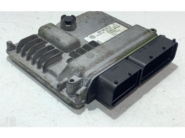 Блок управления двигателя 03P906021K Skoda Fabia Mk2 (5J)