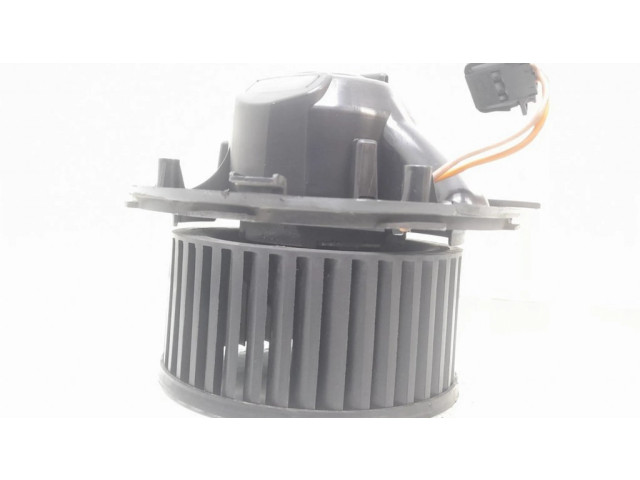 Вентилятор печки 1K1820015F, F995749D Volkswagen Golf V