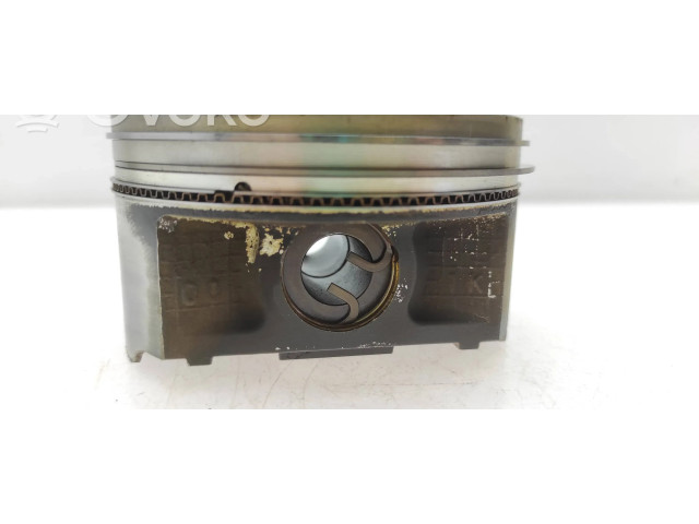 Píst 12006AC480, 12006AB480 Subaru Outback pro benzínový motor 3.0 EZ30DNXCBX