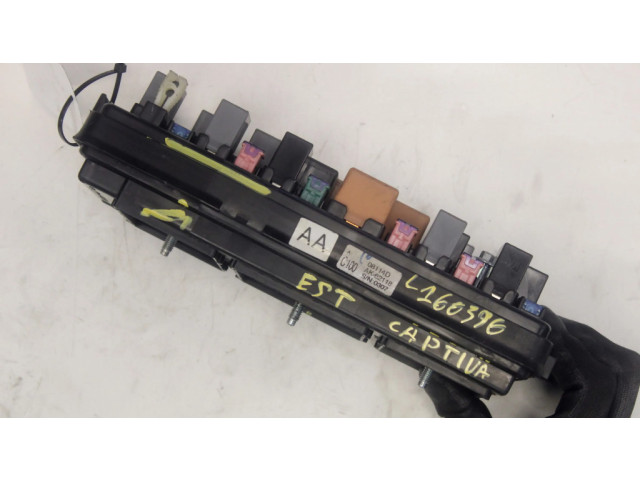 Блок предохранителей Chevrolet Captiva
