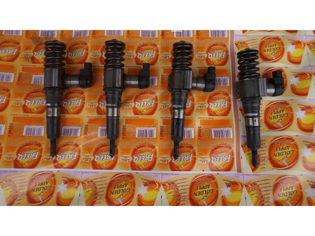 Форсунка     Audi A3 S3 8P   