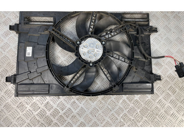 Вентилятор радиатора 5Q0121203DQ Skoda Karoq