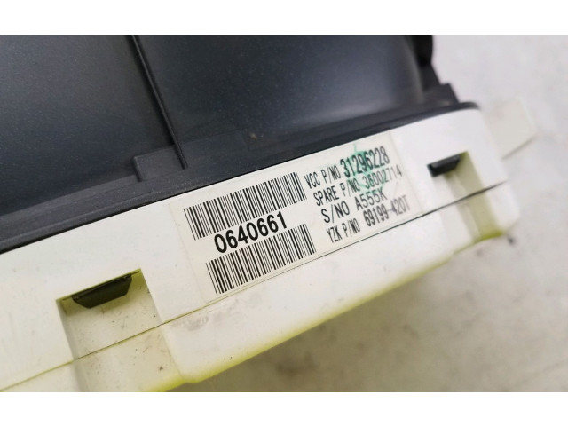 Панель приборов 36002715, S0-2473U   Volvo V50       