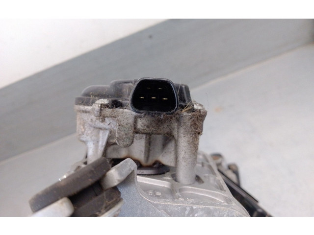 Моторчик дворников BBM46737X, BBP267340 Mazda 3 II