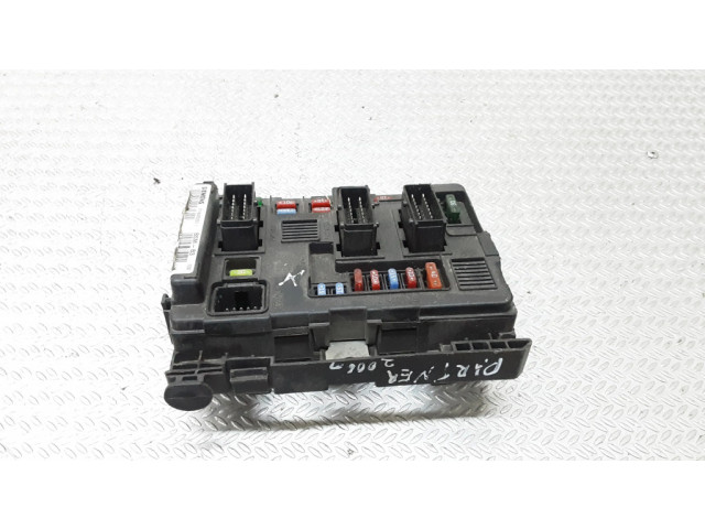 Блок предохранителей 964349888000, T118470003L Citroen Xsara Picasso