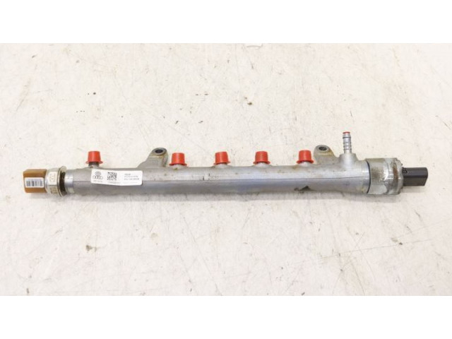 Топливная рампа 03L130089B   Volkswagen Golf VI  