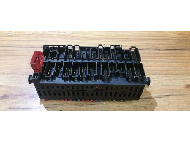 Блок предохранителей  357937039   Ford Galaxy    