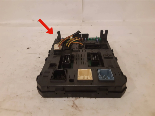  Pojistková skříňka 261197595   Citroen Berlingo 2009