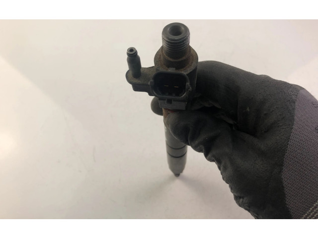 Форсунка 31303238    Volvo V70   