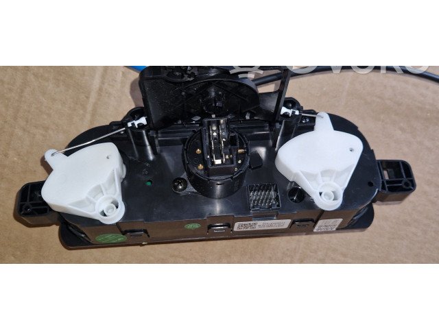 Блок управления климат-контролем    Dacia Spring