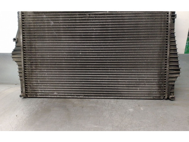 Интеркулер  30748808, 989581K   Volvo XC90 