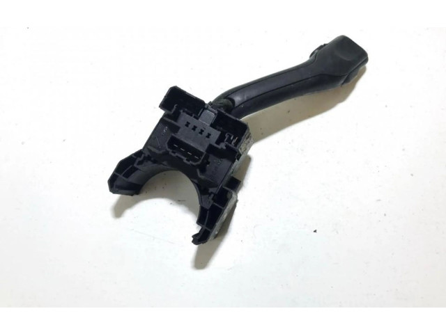 Ручка стеклоочистителей    Volkswagen PASSAT B5