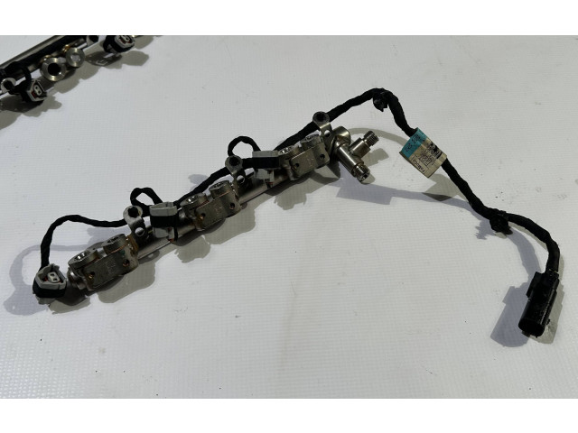 Топливная рампа FT4E-9F797-BE   Lincoln Continental  