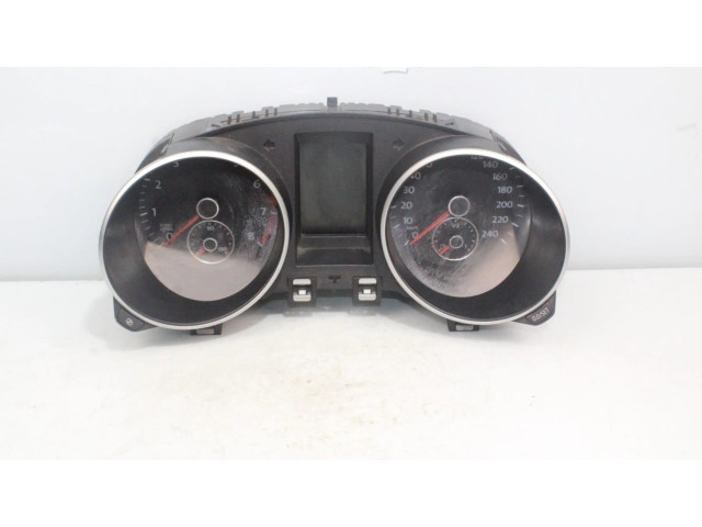 Панель приборов 5K0920870F   Volkswagen Golf VI       