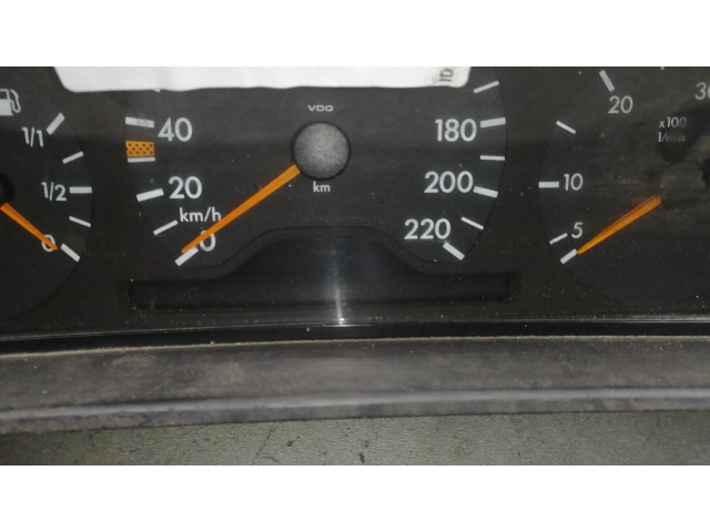 Přístrojová deska Mercedes-Benz E W210 1999 2105401248