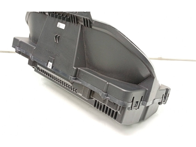 Панель приборов 32374983 Polestar 2